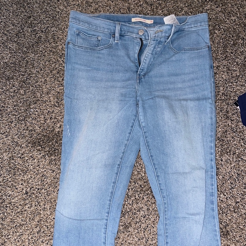 Levi’s 311 Shaping Skinny Light Denim